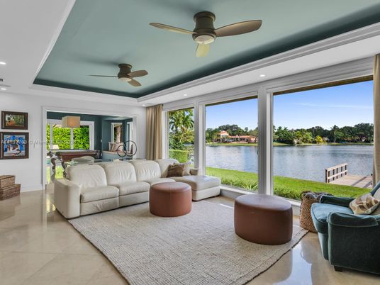 Interior, Living room, Recessed Lighting, Water