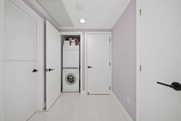 Interior, Recessed Lighting, Utility Closets, Washer