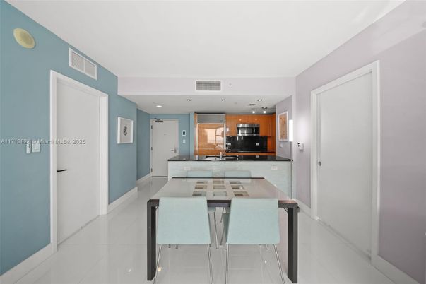 Dining room, Interior, Kitchen, Recessed Lighting, Stainless Steel Appliances