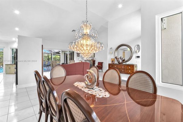 Chandelier, Dining room, Interior, Recessed Lighting