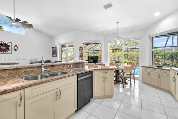 Dining room, Interior, Kitchen, Pendant Lights, Recessed Lighting