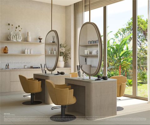 Home Office, Interior
