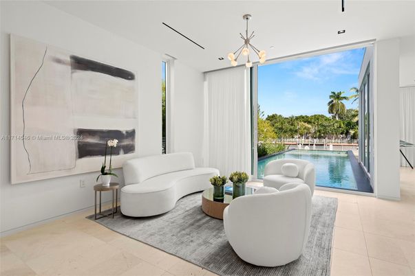 Interior, Living room, Pendant Lights