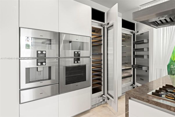 Interior, Kitchen, Stainless Steel Appliances