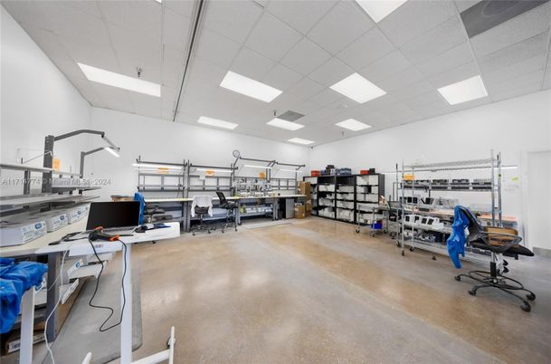 Garage, Interior, Recessed Lighting