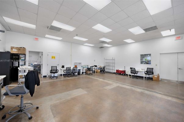 Fitness Equipment, Interior, Recessed Lighting