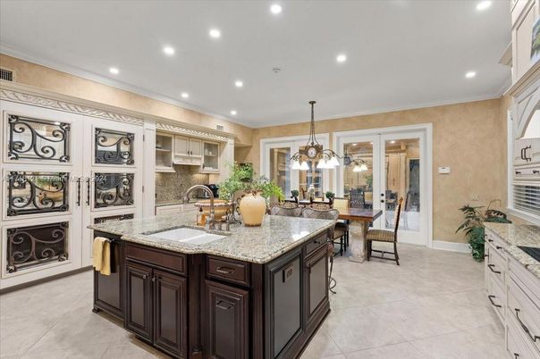Chandelier, Dining room, Interior, Kitchen, Recessed Lighting