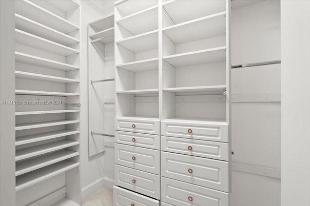 Interior, Walk-in Closets