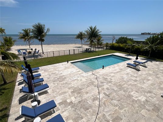 Exterior, Pool, Water