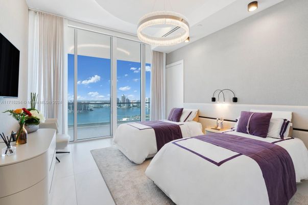 Bedroom, Interior, Pendant Lights, Water