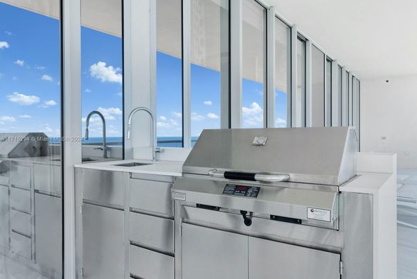 Interior, Kitchen, Stainless Steel Appliances, Water