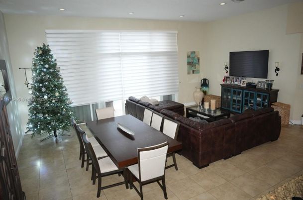Dining room, Interior, Living room, Recessed Lighting