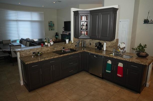 Dining room, Interior, Kitchen, Recessed Lighting