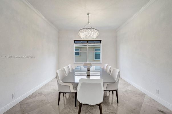 Chandelier, Dining room, Interior