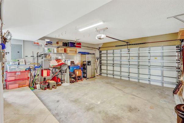 Garage, Interior