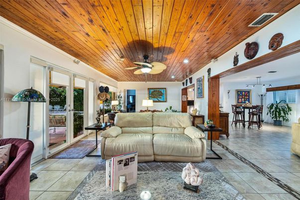 Dining room, Interior, Living room, Pendant Lights, Recessed Lighting, Wooden Ceilings