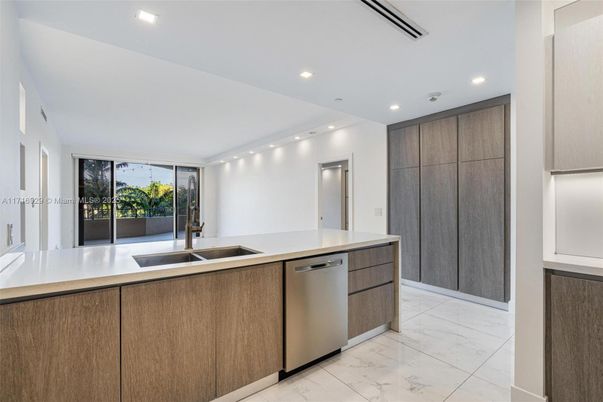 Interior, Kitchen, Marble, Recessed Lighting