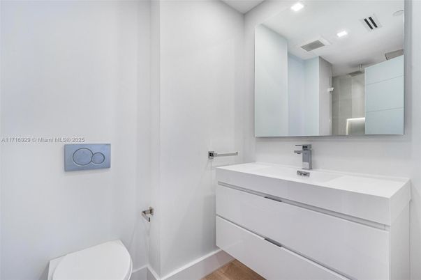 Bathroom, Interior, Recessed Lighting, Wood Texture Flooring