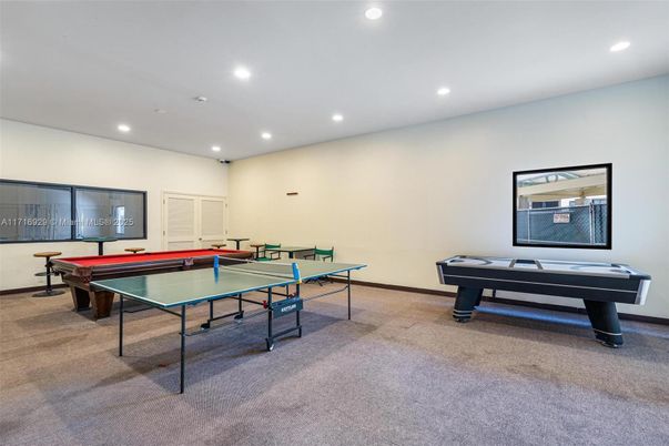 Billiard Table, Game Room, Interior, Recessed Lighting