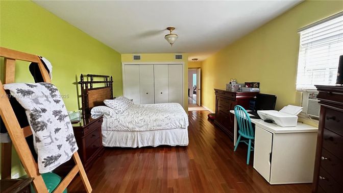 Bedroom, Home Office, Interior, Wood Texture Flooring