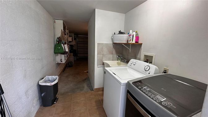 Interior, Washer