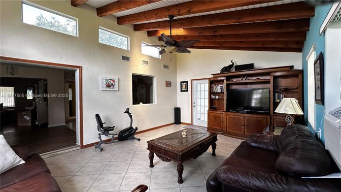 Fitness Equipment, Interior, Living room, Wooden Beams, Wooden Ceilings