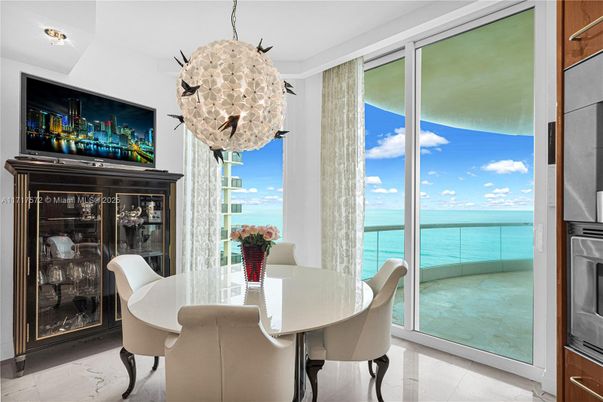 Dining room, Interior, Pendant Lights, Water