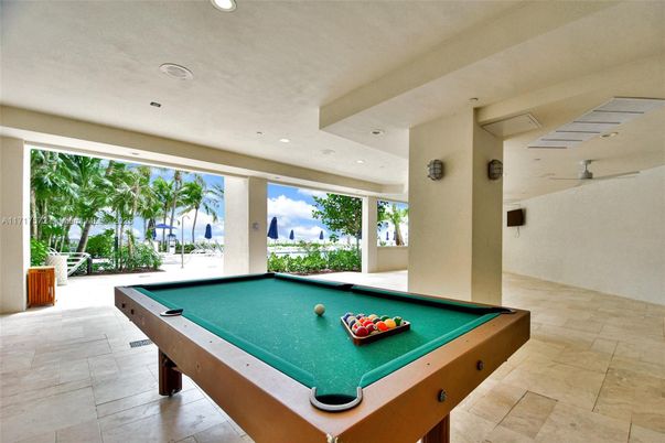 Billiard Table, Game Room, Interior, Recessed Lighting