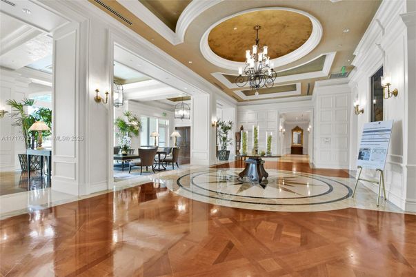 Chandelier, Dining room, Interior, Recessed Lighting, Wood Texture Flooring