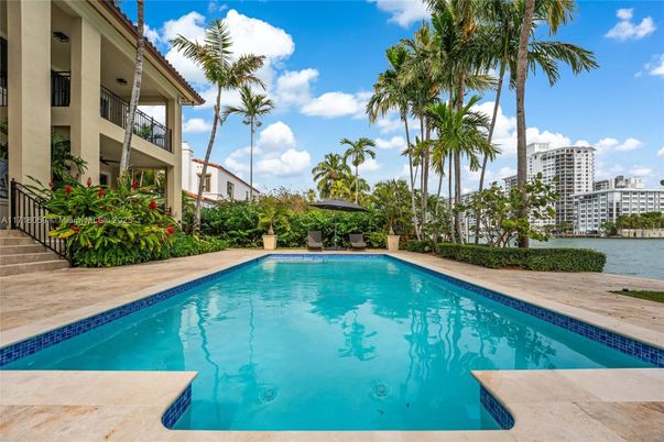 Exterior, Pool, Water