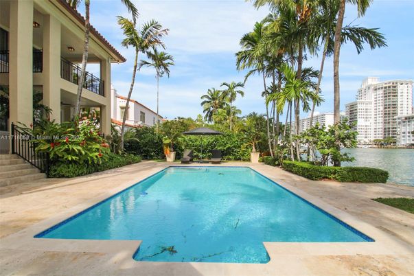 Exterior, Pool, Water