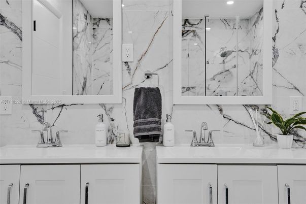 Bathroom, Interior, Marble Walls