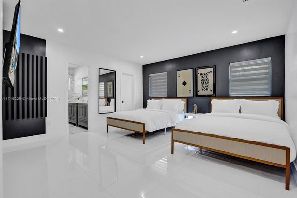 Bedroom, Interior, Recessed Lighting