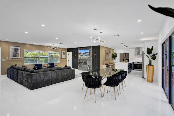 Dining room, Interior, Kitchen, Living room, Pendant Lights, Recessed Lighting