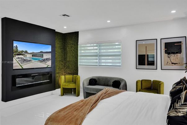 Bedroom, Fireplace, Interior, Recessed Lighting