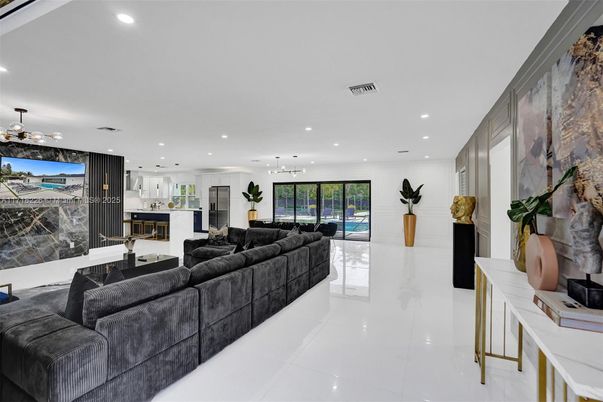 Interior, Kitchen, Living room, Pendant Lights, Recessed Lighting