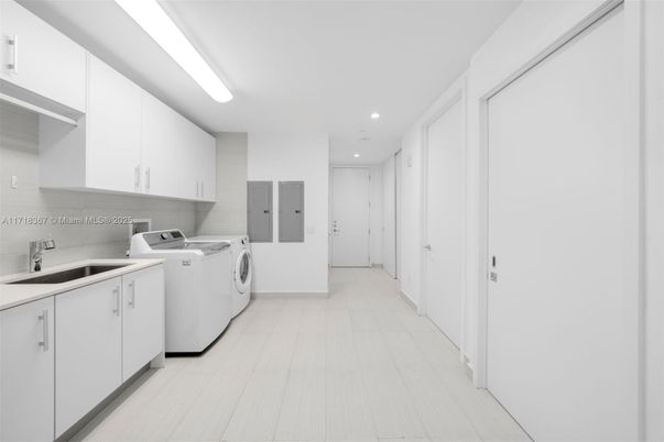 Interior, Recessed Lighting, Washer