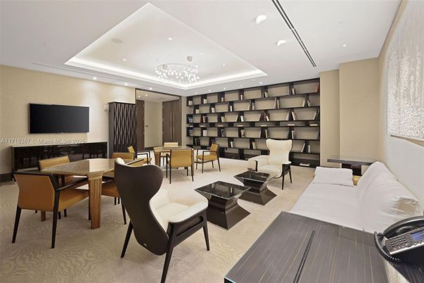 Dining room, Interior, Living room, Pendant Lights, Recessed Lighting
