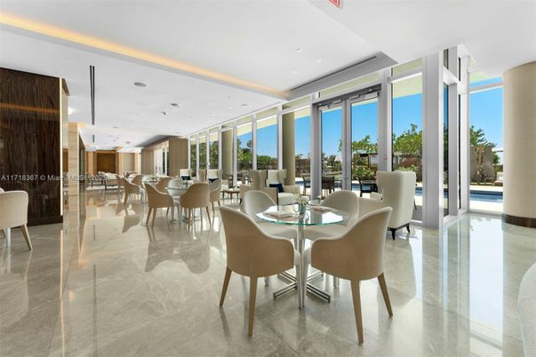 Dining room, Interior, Recessed Lighting