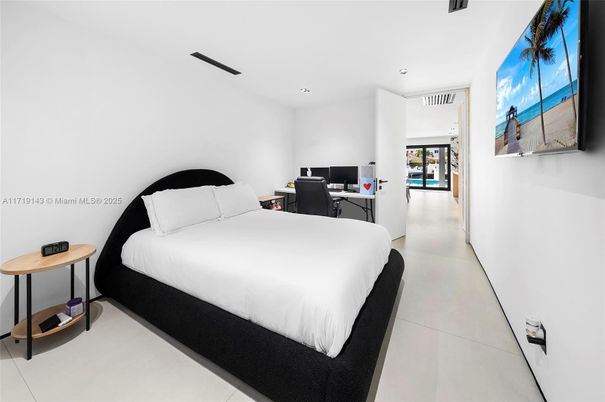 Bedroom, Home Office, Interior, Recessed Lighting