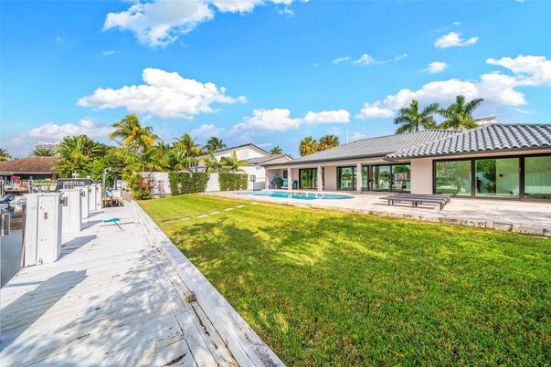 Backyard, Exterior, Pool