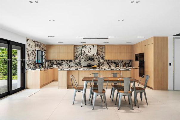 Dining room, Interior, Kitchen, Marble Walls, Recessed Lighting
