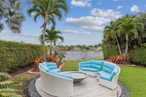 Backyard, Exterior, Water