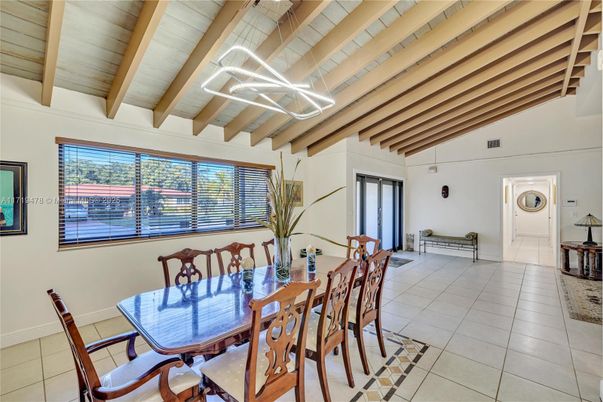 Dining room, Interior, Wooden Beams, Wooden Ceilings