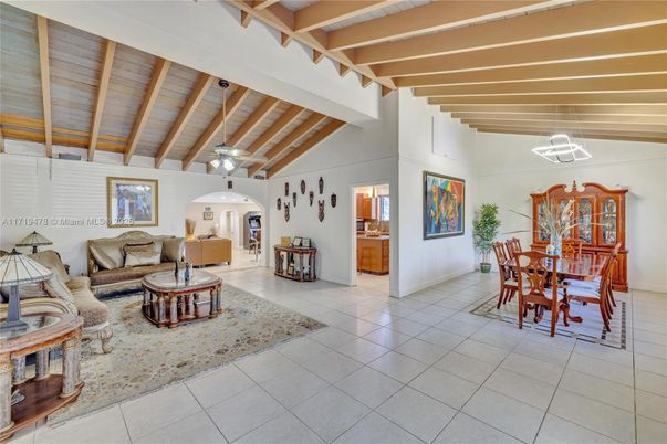 Dining room, Interior, Living room, Wooden Beams, Wooden Ceilings