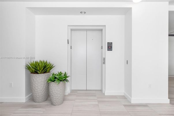 Elevator, Interior