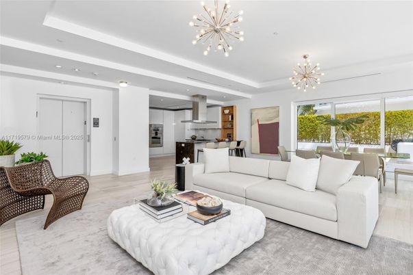 Dining room, Interior, Kitchen, Living room, Pendant Lights, Recessed Lighting, Stainless Steel Appliances