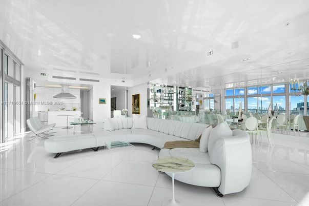 Dining room, Interior, Living room, Recessed Lighting