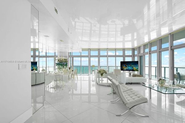 Interior, Living room, Water