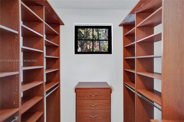 Interior, Walk-in Closets